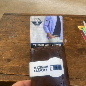 Dockers net   rfid brown wallet tri fold with zipper
